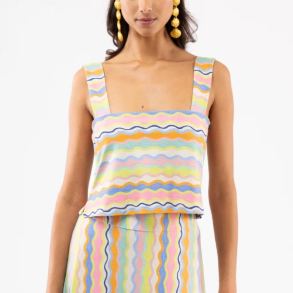Smith & Quinn Shelly Top in Summer Spritz color pattern. Size  M